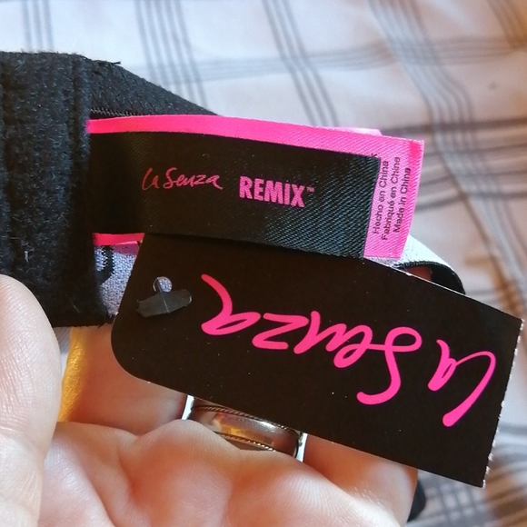 2/$25 LaSenza Remix Bra - Picture 3 of 4